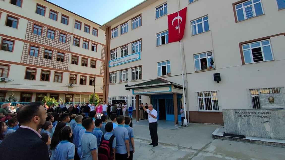 Yeni Bir Başlangıç. Hoş Geldiniz Çocuklar...